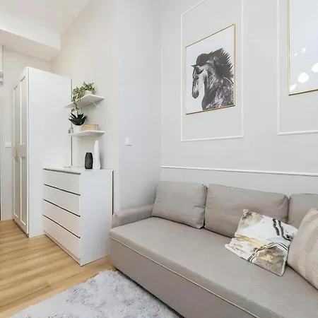 Q2 Apartmán Varšava